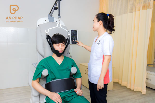 Vật lý trị liệu - Phương pháp hiệu quả điều trị chấn thương cột sống