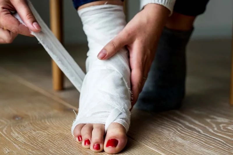 Chấn thương bong gân mắc cá chân 